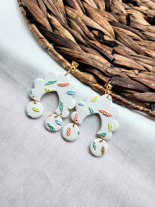 Mint to Be| Scallop Arch Dangle